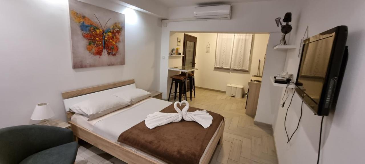Apartmani Tatic Stinjan ภายนอก รูปภาพ