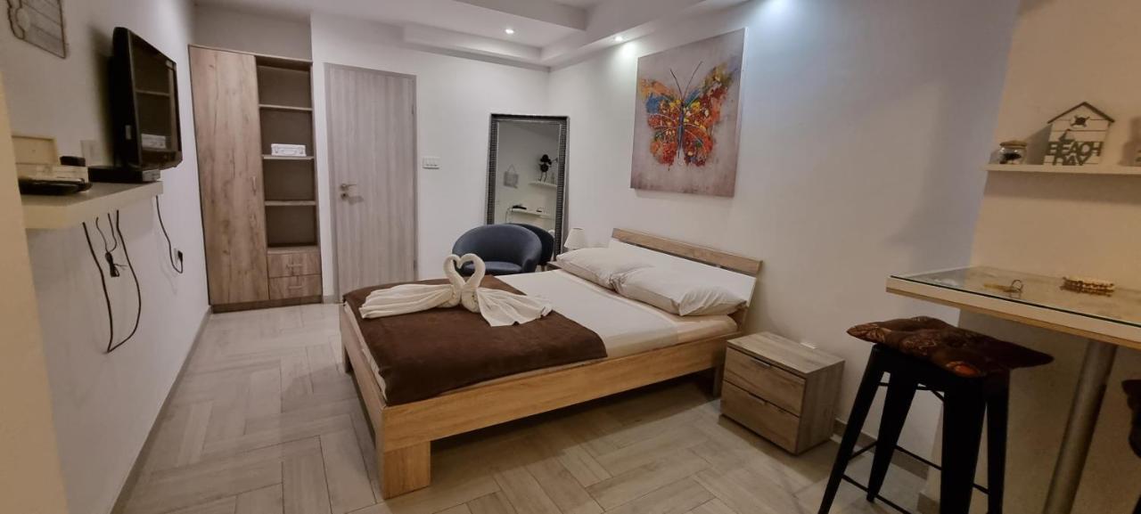 Apartmani Tatic Stinjan ภายนอก รูปภาพ