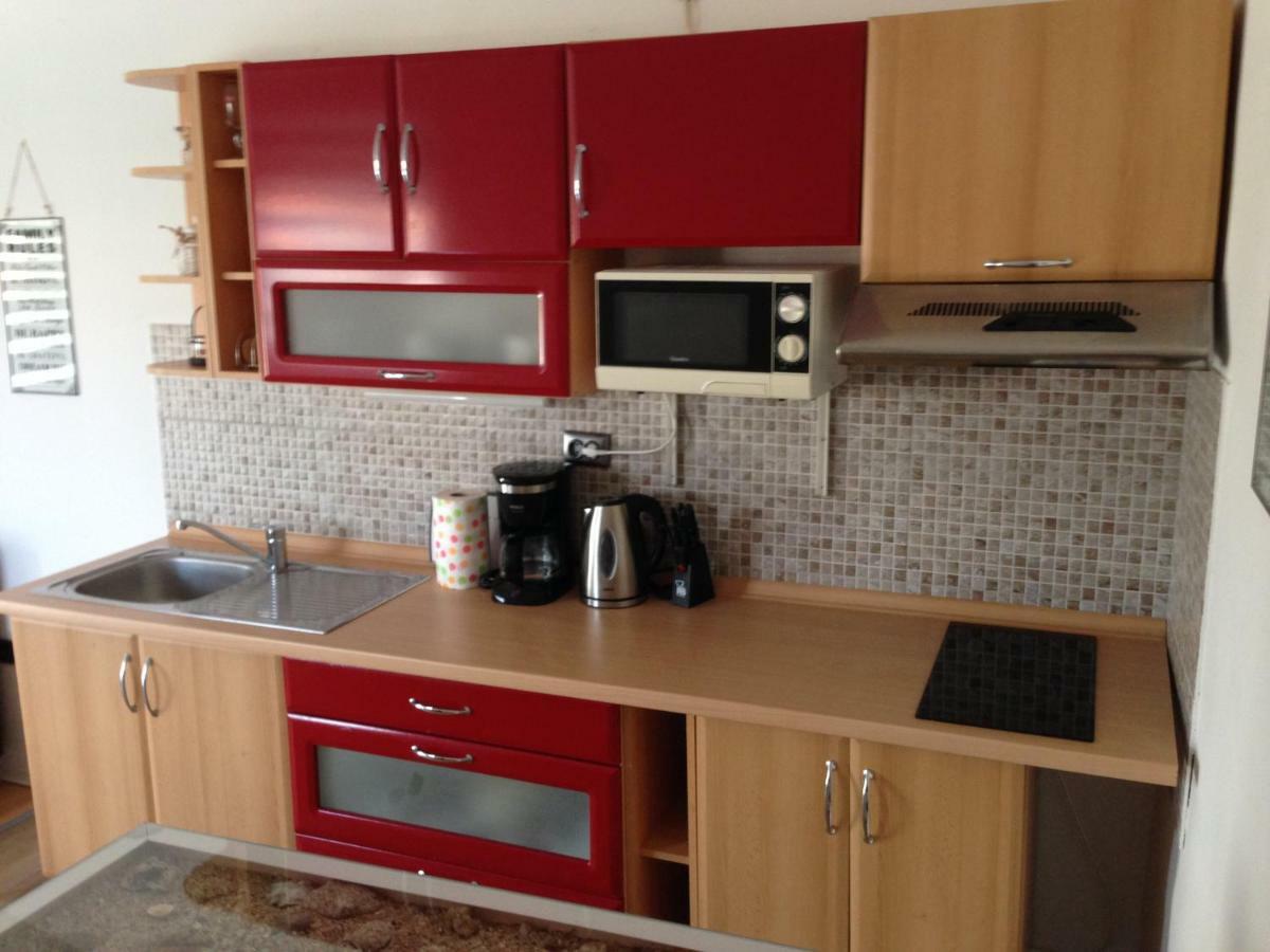 Apartmani Tatic Stinjan ภายนอก รูปภาพ
