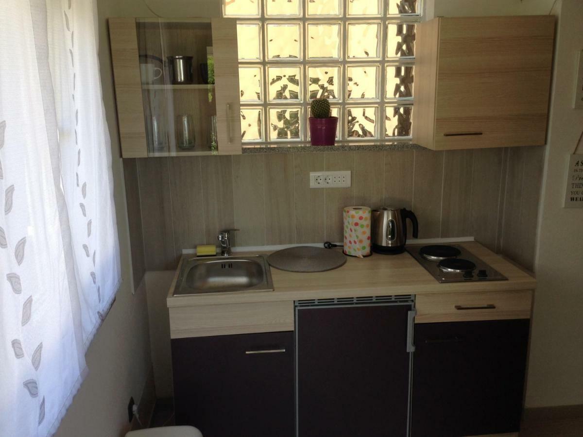 Apartmani Tatic Stinjan ภายนอก รูปภาพ